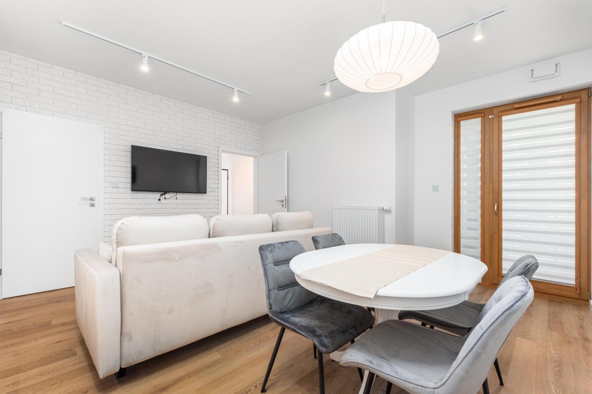 Przy Torach 3 By Homeprime Warschau Exterior foto